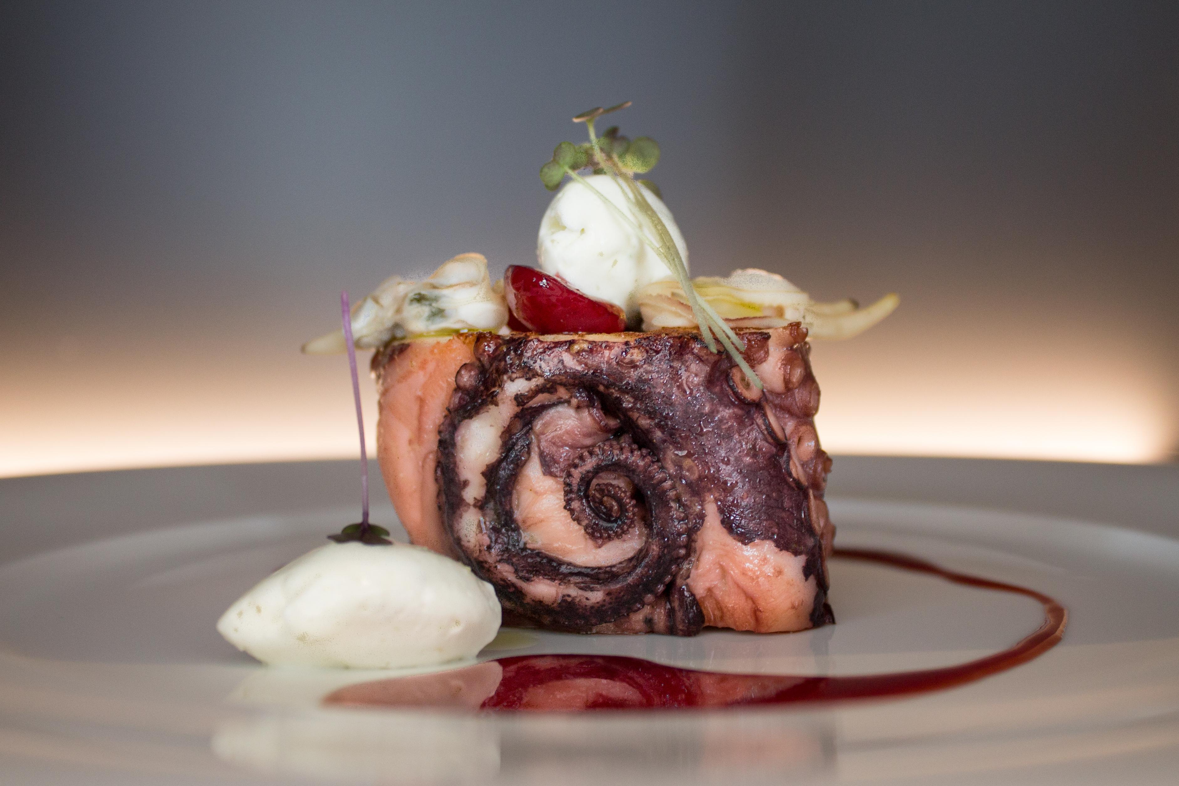 Makedonia Palace Thessaloniki Exterior photo Octopus with potatoes