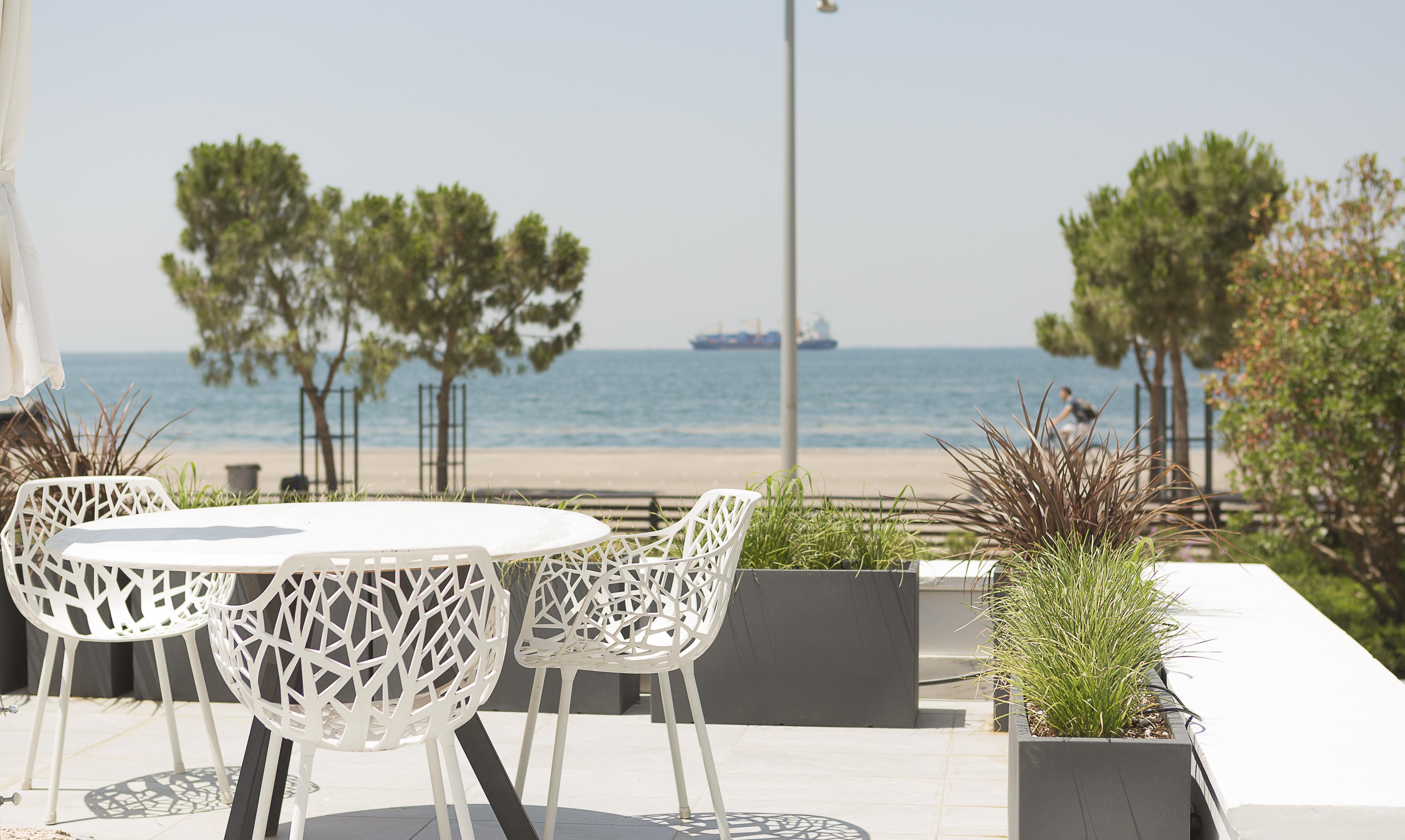 Makedonia Palace Thessaloniki Exterior photo The beach of the hotel