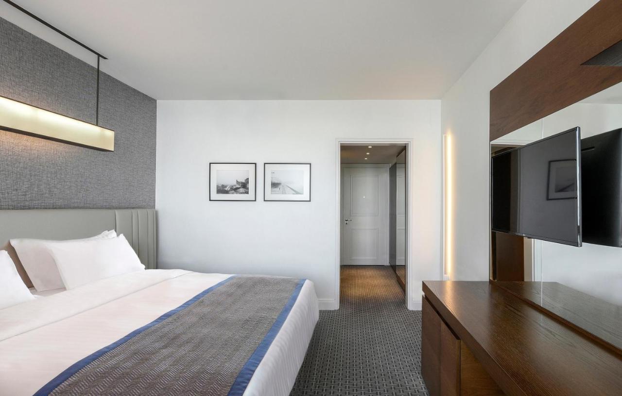 Makedonia Palace Thessaloniki Exterior photo A bedroom at the hotel
