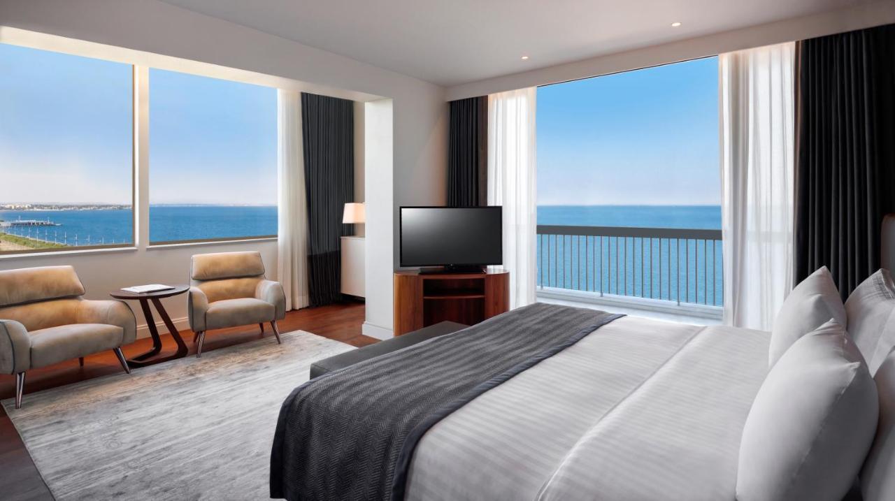 Makedonia Palace Thessaloniki Exterior photo A bedroom at the hotel