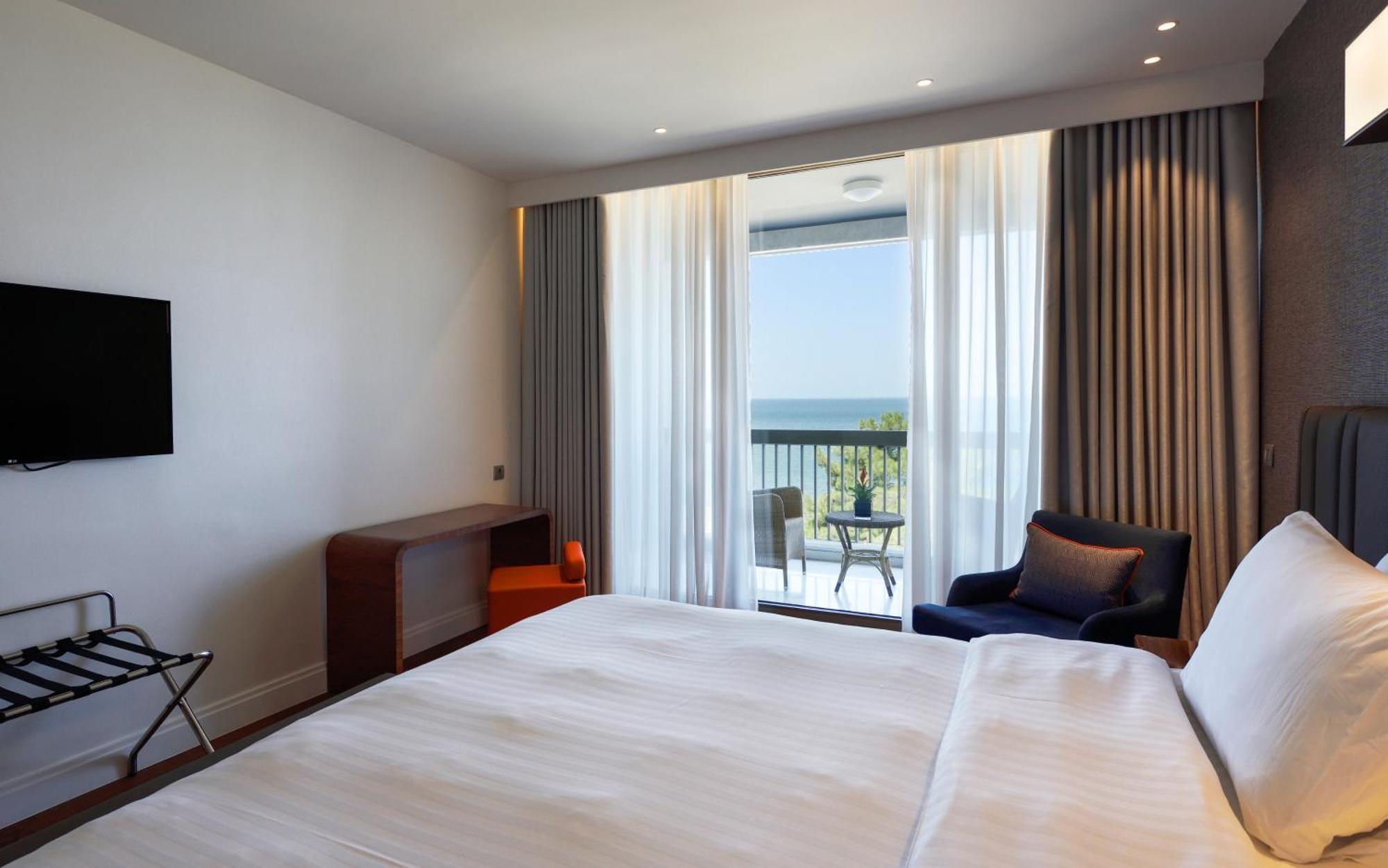 Makedonia Palace Thessaloniki Exterior photo Deluxe Sea View Room