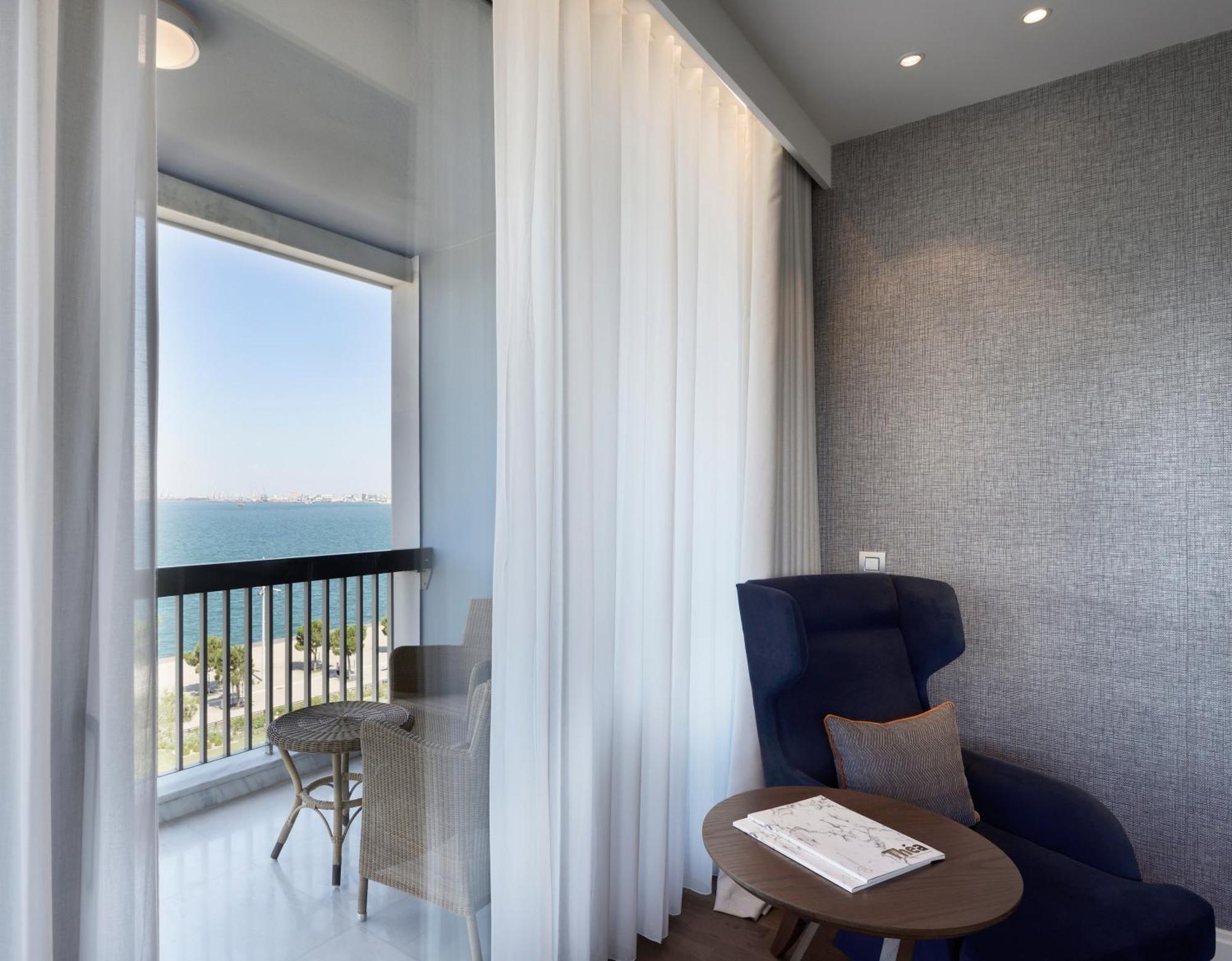 Makedonia Palace Thessaloniki Exterior photo A room at the hotel