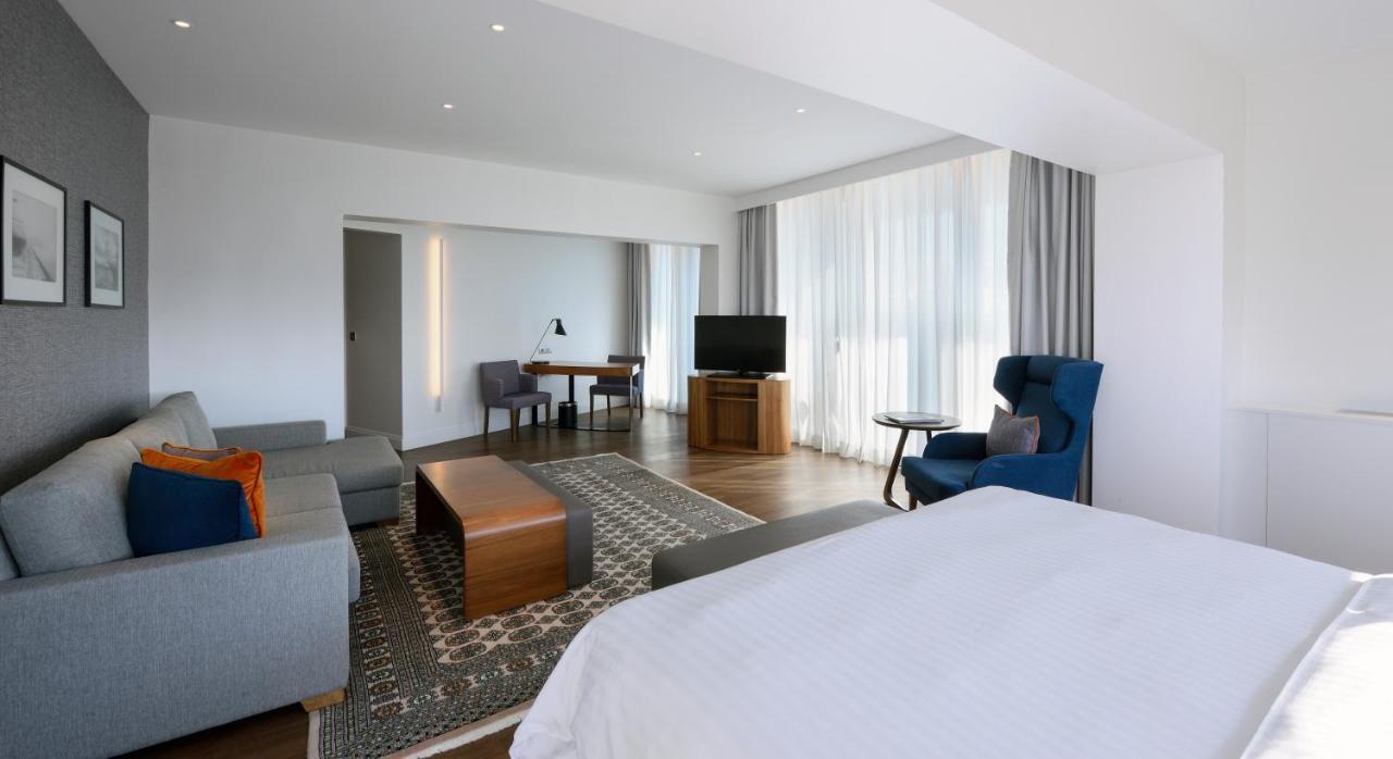Makedonia Palace Thessaloniki Exterior photo A suite at the hotel